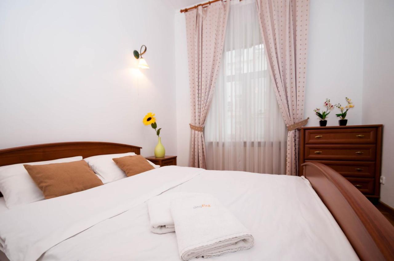 Apartments In The Center On Shota Rustaveli Kiev Exterior foto