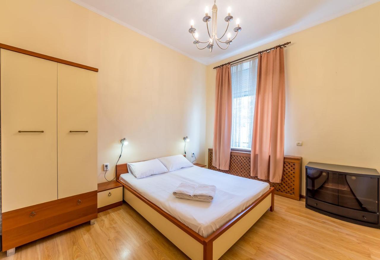 Apartments In The Center On Shota Rustaveli Kiev Exterior foto